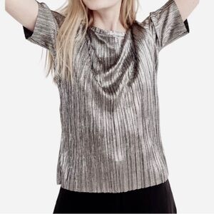 Silence + Noise Urban Outfitters shiny silver and black metallic ribbed top XS